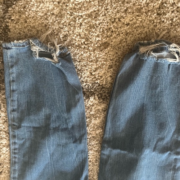 Abercrombie and Fitch Ankle Straight Ultra High Rise Jeans - Picture 2 of 5